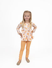 Load image into Gallery viewer, Pumpkin Patch Pals Pants Set
